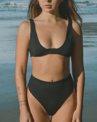 isla bottom black